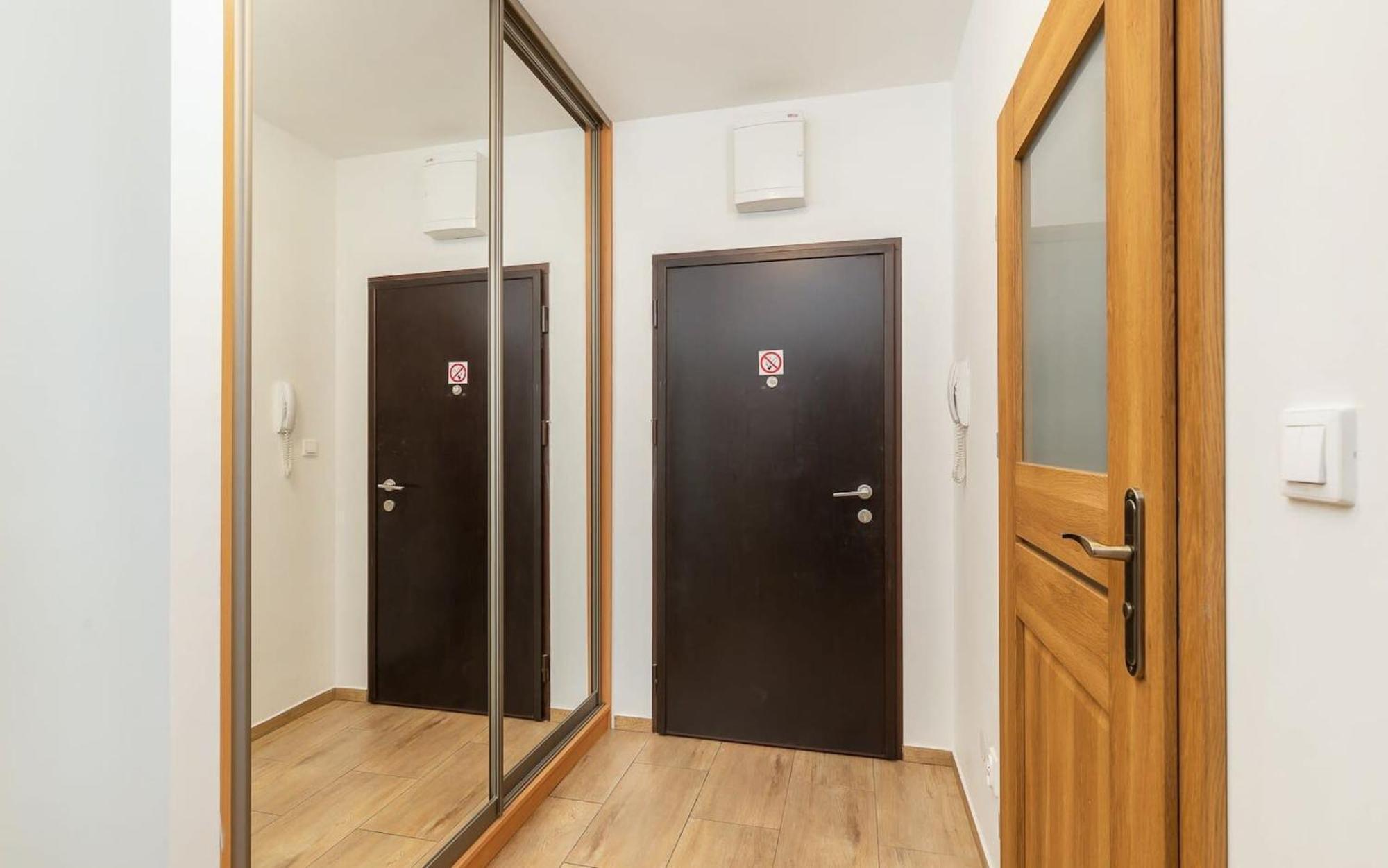 Burakowska 16 - Modern Apartment With Balcony Noclegi Renters Varşovia Exterior foto
