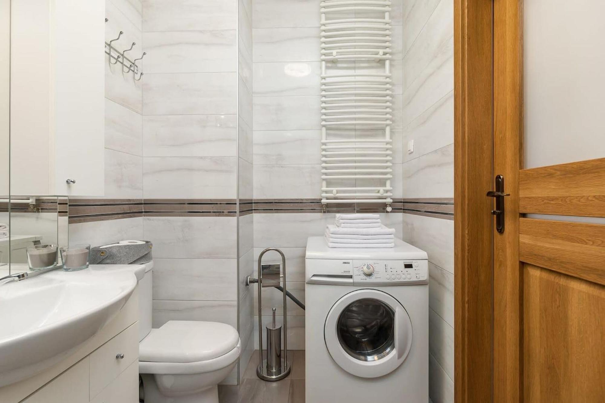 Burakowska 16 - Modern Apartment With Balcony Noclegi Renters Varşovia Exterior foto